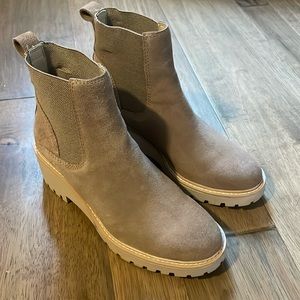 Dolce Vita Haddie wedge suede tam boot. Size 8. Worn once!